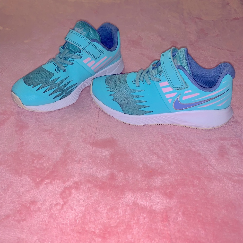 NIKE Star runner shoes